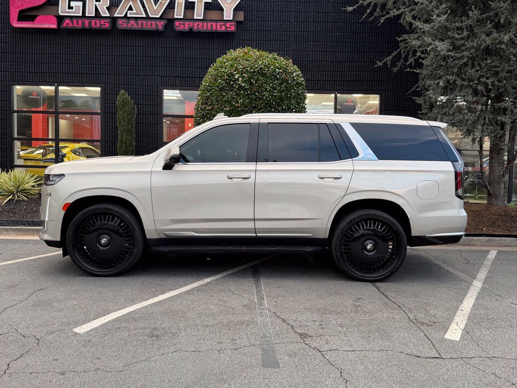 Used 2023 Cadillac Escalade Luxury RWD image 9