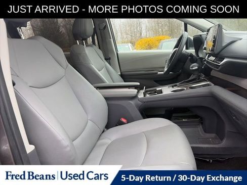 Used 2023 Toyota Sienna XLE image 16