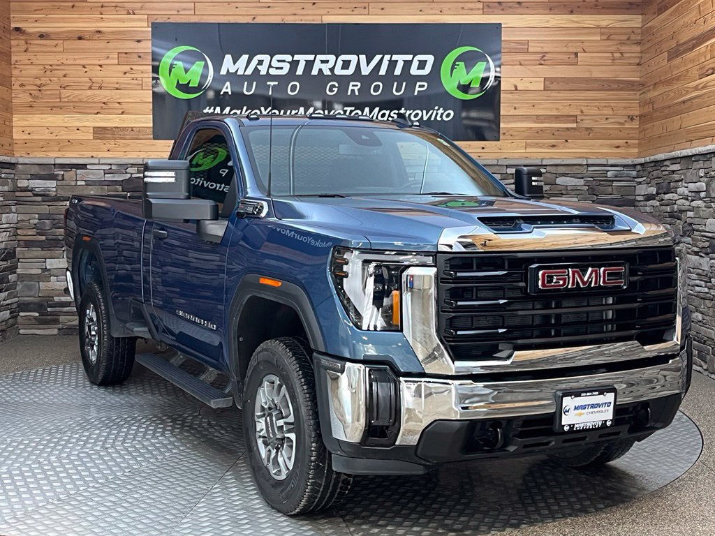 Used 2025 GMC Sierra 3500 Pro AWD/4WD image 3