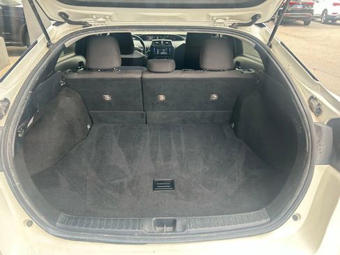 Used 2016 Toyota Prius Two image 15