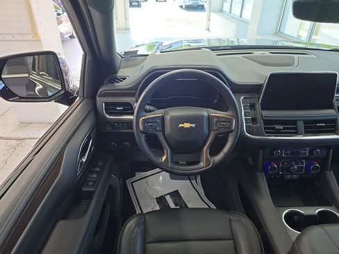 Certified 2024 Chevrolet Suburban High Country w/ Premium Package AWD/4WD image 12