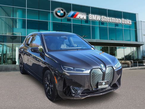 Certified 2023 BMW iX xDrive50 w/ Sport Package image 3