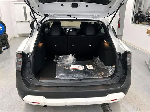 Used 2025 Nissan Kicks SR w/ SR Premium Package image 34