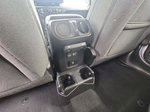 Used 2024 Jeep Wrangler Unlimited Sahara image 20