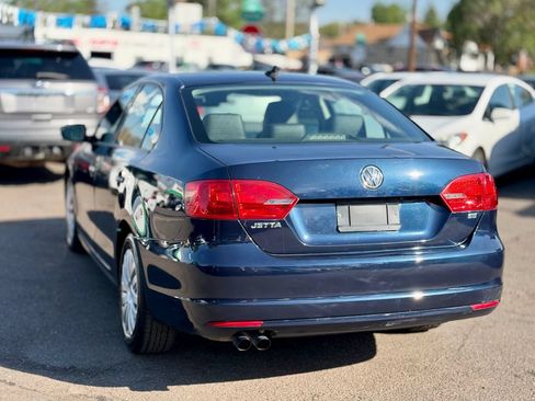 Used 2014 Volkswagen Jetta SE FWD image 3