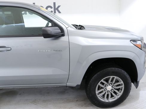 Used 2023 Chevrolet Colorado LT w/ LT Convenience Package image 11