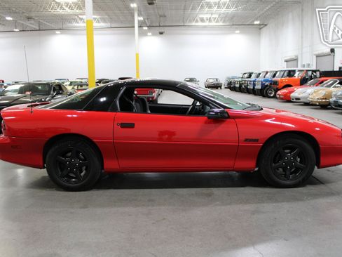 Used 1993 Chevrolet Camaro Z28 RWD image 19