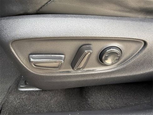 Certified 2019 Toyota RAV4 XSE image 28