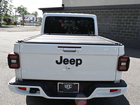 Used 2023 Jeep Gladiator Overland AWD/4WD image 7