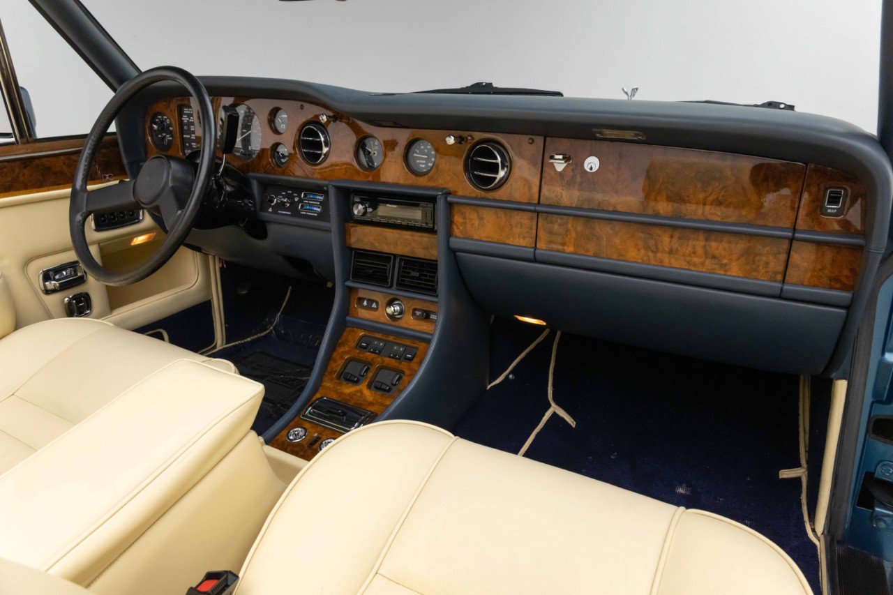 Used 1989 Rolls-Royce Corniche II RWD image 2