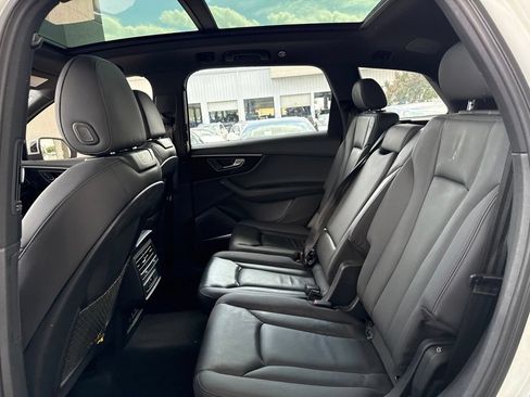 Used 2023 Audi Q7 2.0T Premium Plus w/ Premium Plus Package AWD/4WD image 9