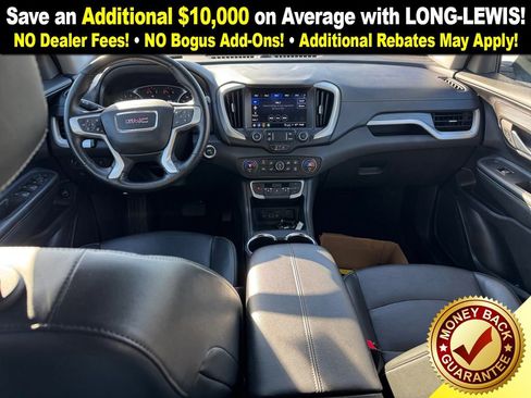 Used 2024 GMC Terrain SLT image 17