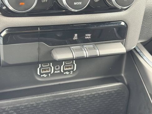 Used 2024 RAM 1500 Laramie RWD image 22