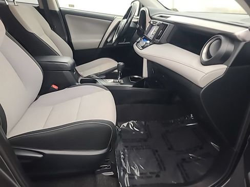Used 2018 Toyota RAV4 XLE w/ Plus Extra Value Package FWD image 15