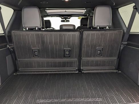 Used 2024 Ford Expedition Max Platinum image 9