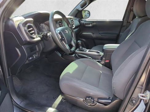 Used 2019 Toyota Tacoma TRD Sport w/ Technology Package RWD image 13