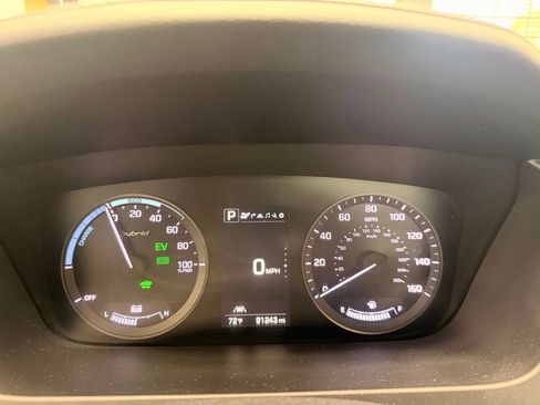 Used 2017 Hyundai Sonata Limited w/ Ultimate Package 02 FWD image 26