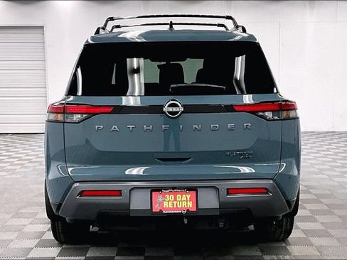 New 2026 Nissan Pathfinder Platinum image 5