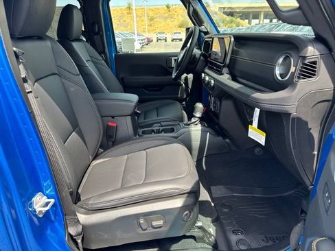 New 2026 Jeep Gladiator Sport AWD/4WD image 23