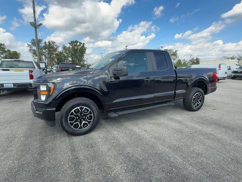 Used 2023 Ford F150 XL w/ STX Appearance Package AWD/4WD image 4