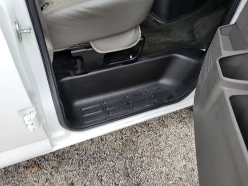 Used 2016 Chevrolet Express 2500 LS image 49