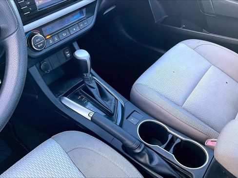 Used 2016 Toyota Corolla LE image 17