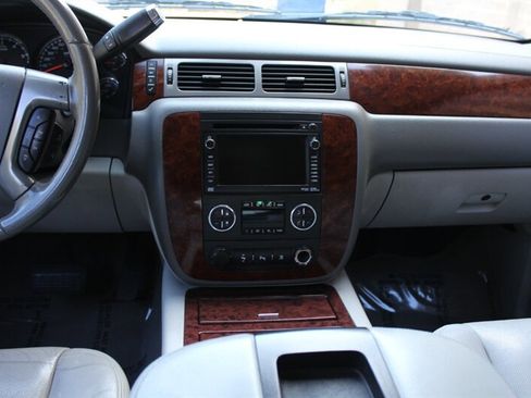 Used 2011 Chevrolet Tahoe LTZ image 13