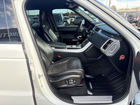 Used 2018 Land Rover Range Rover Sport SVR image 32