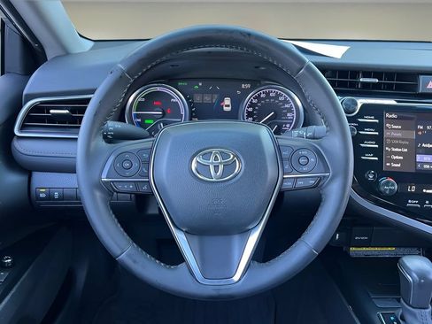 Certified 2020 Toyota Camry XLE FWD image 14