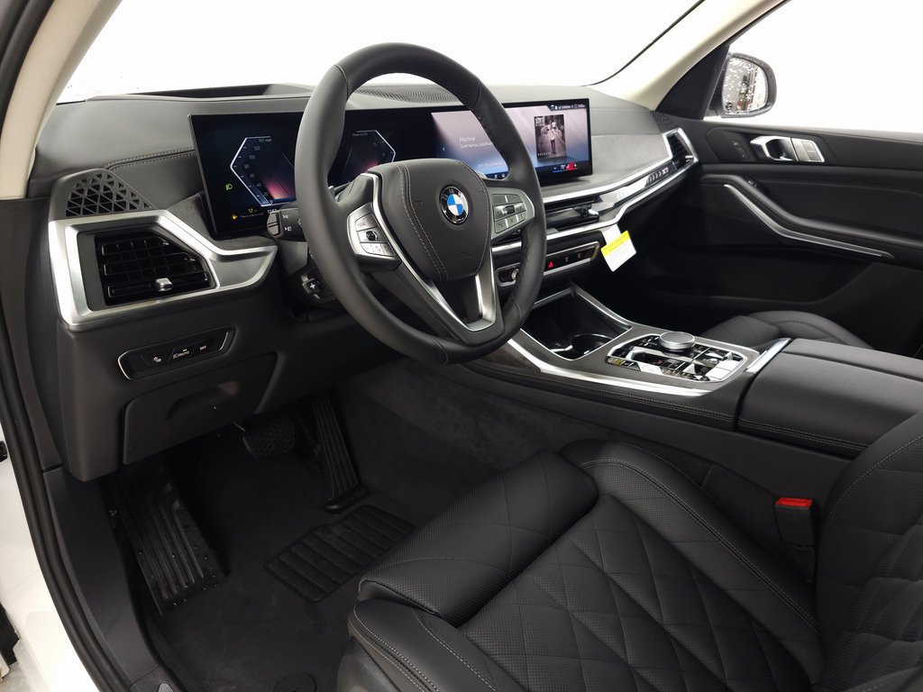 Used 2026 BMW X7 xDrive40i AWD/4WD image 18