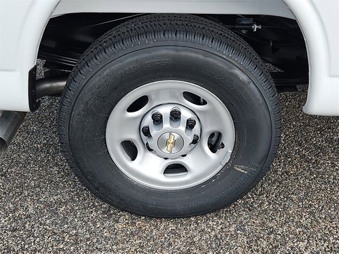 New 2025 Chevrolet Express 2500 w/ Driver Convenience Package image 4