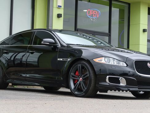 Used 2014 Jaguar XJ R LWB image 5