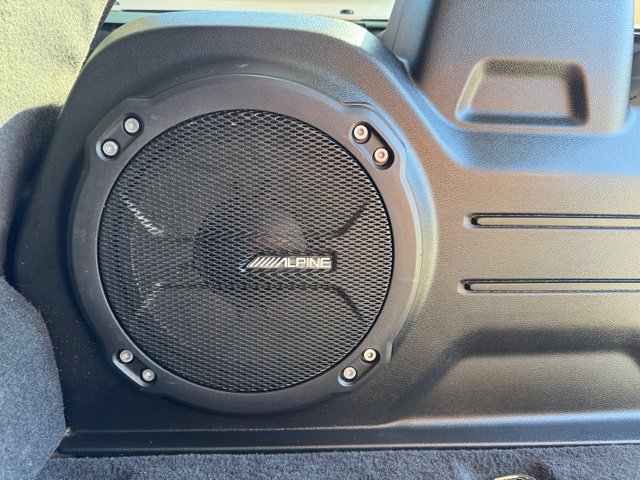 Used 2023 Jeep Wrangler Unlimited w/ Cold Weather Group AWD/4WD image 8