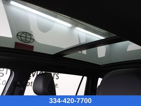 Certified 2023 Volkswagen Tiguan SE R-Line image 12