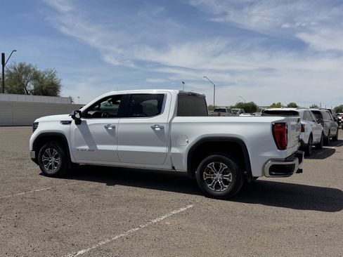 Certified 2025 GMC Sierra 1500 SLT image 4