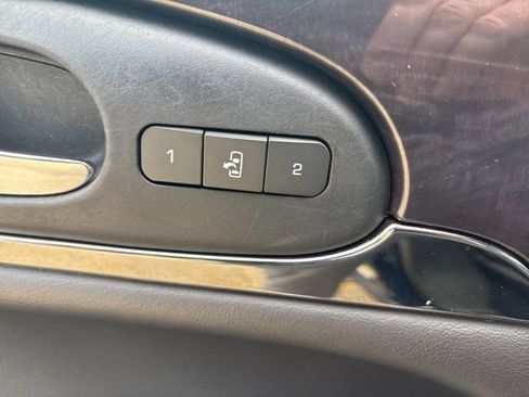 Used 2017 Buick Enclave Premium AWD/4WD image 26
