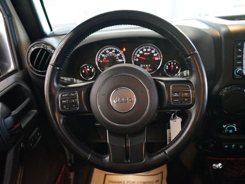 Used 2017 Jeep Wrangler Unlimited Rubicon AWD/4WD image 28