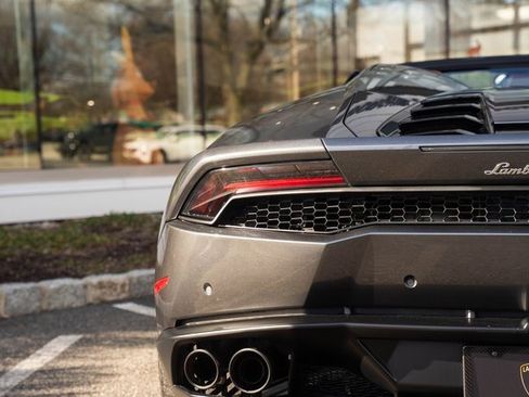 Used 2016 Lamborghini Huracan LP 610-4 image 15