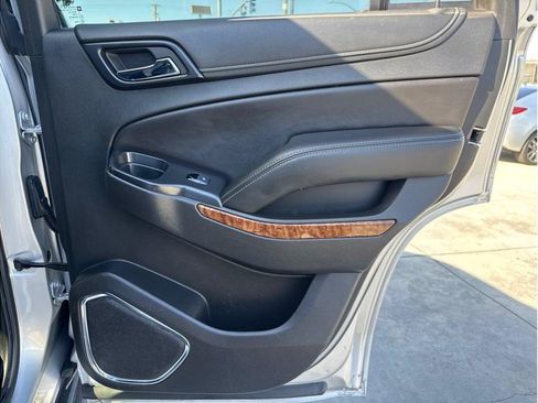 Used 2018 Chevrolet Tahoe Premier AWD/4WD image 34