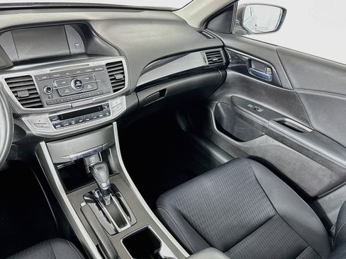 Used 2015 Honda Accord Sport image 21