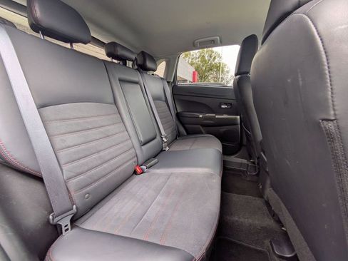 Used 2025 Mitsubishi Outlander Sport SE AWD/4WD image 27