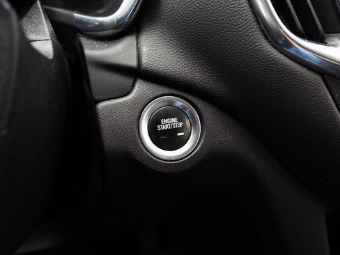 Used 2022 Chevrolet Equinox LT image 25