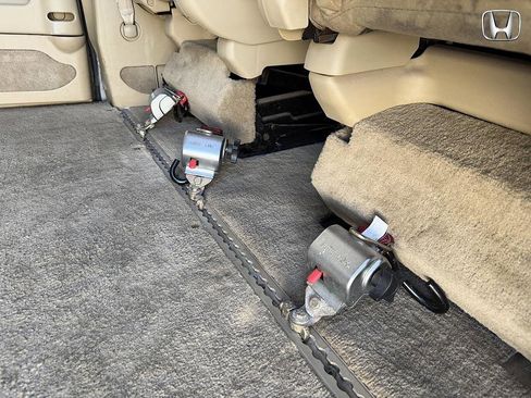 Used 2010 Honda Odyssey Touring image 21