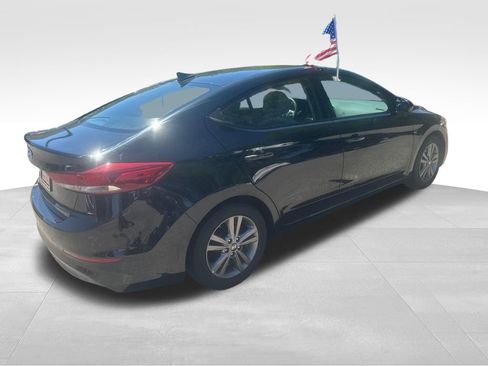Used 2017 Hyundai Elantra SE FWD image 21