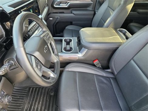 Used 2025 Chevrolet Silverado 2500 LTZ w/ Trail Boss Package image 14