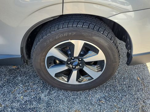 Used 2017 Subaru Forester 2.5i Premium w/ Popular Package #2A image 39