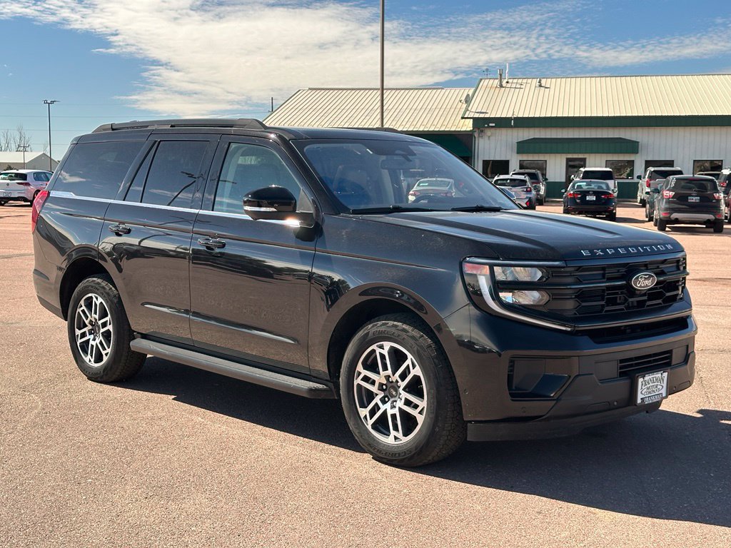 Used 2025 Ford Expedition Active AWD/4WD image 7