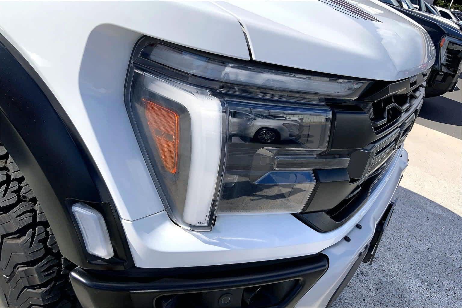 Used 2025 Ford F150 Raptor AWD/4WD image 31
