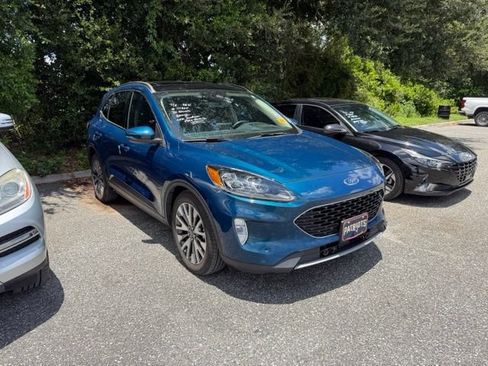 Used 2020 Ford Escape Titanium w/ Titanium Premium Package 2.0 FWD image 7