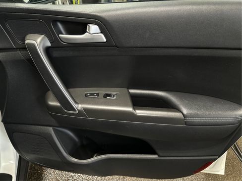 Used 2018 Kia Sportage LX FWD image 21
